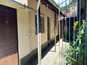 Casa à venda em Itamarati, Petrópolis - RJ