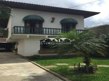 Casa à venda em Chácara Flora, Petrópolis - RJ