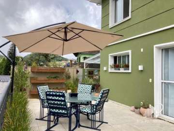 Casa à venda em Castelânea, Petrópolis - RJ