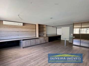 Apartamento à venda em Itaipava, Petrópolis - RJ