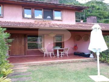 Flat à venda em Araras, Petrópolis - RJ