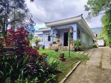 Casa à venda em Cascatinha, Nova Friburgo - RJ