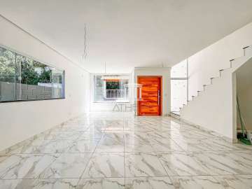 Casa à venda em Granja Guarani, Teresópolis - RJ