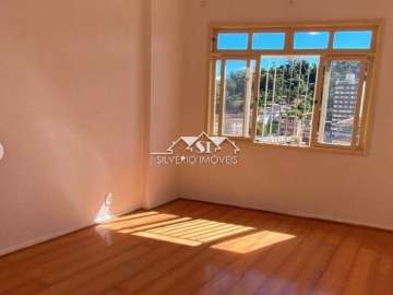 Apartamento à venda em Centro, Petrópolis - RJ