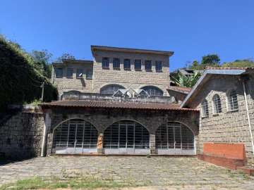 Casa à venda em Coronel Veiga, Petrópolis - RJ