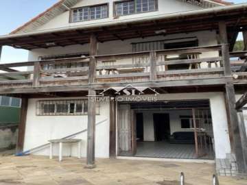 Casa à venda em Carangola, Petrópolis - RJ