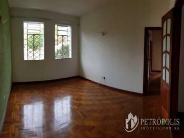 Apartamento à venda em Quitandinha, Petrópolis - RJ