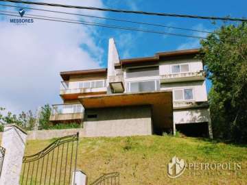 Casa à venda em Nogueira, Petrópolis - RJ