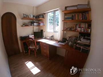 Apartamento à venda em Centro, Petrópolis - RJ