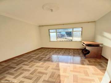 Apartamento à venda em Várzea, Teresópolis - RJ