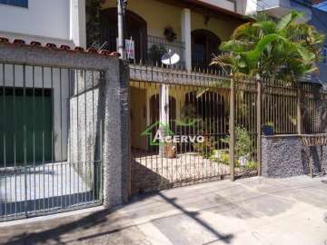 Casa à venda em Democrata, Juiz de Fora - MG