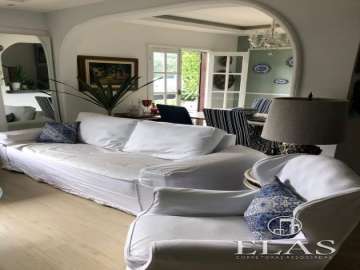 Apartamento à venda em Bingen, Petrópolis - RJ