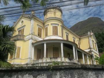 Casa à venda em Retiro, Petrópolis - RJ