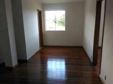 Apartamento à venda em Valparaíso, Petrópolis - RJ