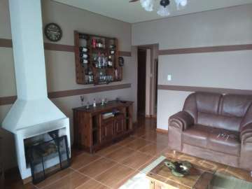 Casa à venda em Mosela, Petrópolis - RJ