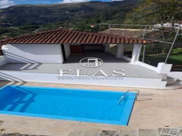Casa à venda em Retiro, Petrópolis - RJ
