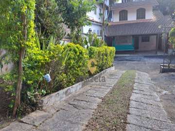 Casa à venda em Cascatinha, Nova Friburgo - RJ