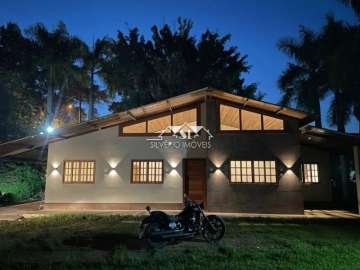 Casa à venda em Moura Brasil, Três Rios - RJ