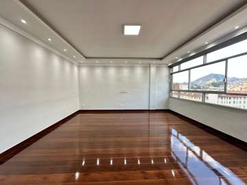 Apartamento à venda em Alto, Teresópolis - RJ