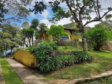 Casa à venda em Debossan, Nova Friburgo - RJ