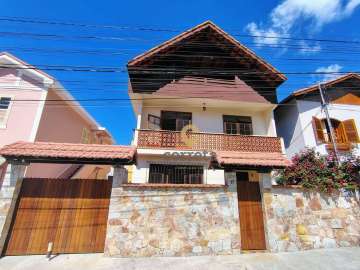 Casa à venda em Centro, Nova Friburgo - RJ