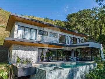 Casa à venda em Corrêas, Petrópolis - RJ