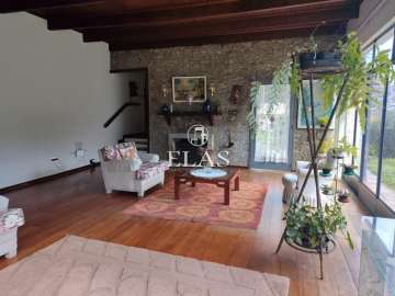 Casa à venda em Itamarati, Petrópolis - RJ