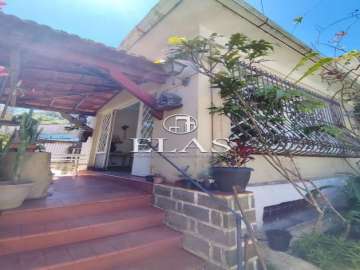 Casa à venda em Castelânea, Petrópolis - RJ