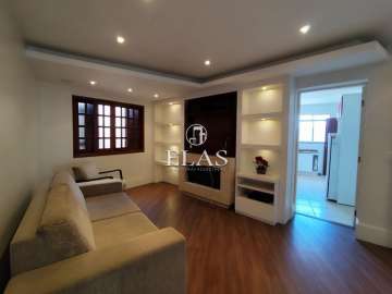 Casa à venda em Chácara Flora, Petrópolis - RJ
