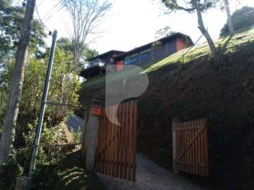 Casa à venda em Itaipava, Petrópolis - RJ