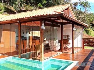 Casa à venda em Itaipava, Petrópolis - RJ