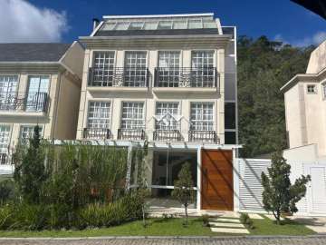 Casa à venda em Valparaíso, Petrópolis - RJ