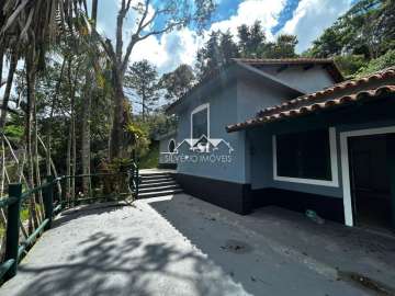 Casa à venda em Mosela, Petrópolis - RJ