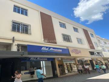 Apartamento à venda em Centro, Juiz de Fora - MG