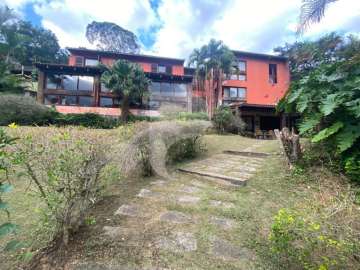 Casa à venda em Itaipava, Petrópolis - RJ
