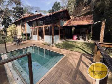 Casa à venda em Itaipava, Petrópolis - RJ