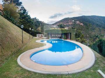 Casa à venda em Itaipava, Petrópolis - RJ