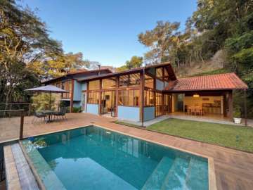 Casa à venda em Itaipava, Petrópolis - RJ