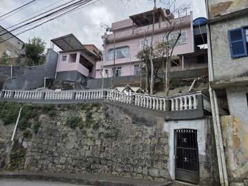 Casa à venda em Retiro, Petrópolis - RJ