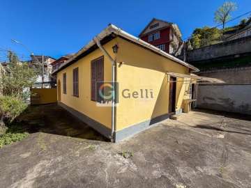 Casa à venda em Valparaíso, Petrópolis - RJ