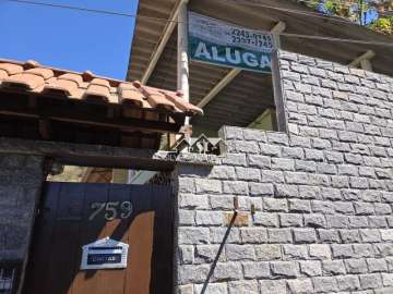 Casa para alugar em Carangola, Petrópolis - RJ