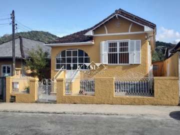 Casa à venda em Castrioto, Petrópolis - RJ