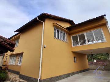 Casa à venda em Castelânea, Petrópolis - RJ