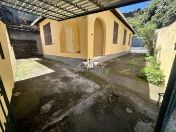 Casa à venda em Valparaíso, Petrópolis - RJ