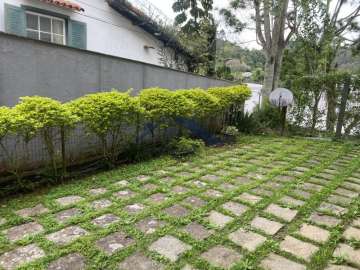 Apartamento para alugar em Quarteirão Ingelheim, Petrópolis - RJ