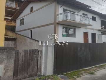 Casa à venda em Mosela, Petrópolis - RJ