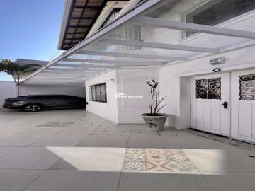 Casa à venda em Alto dos Pinheiros, Juiz de Fora - MG