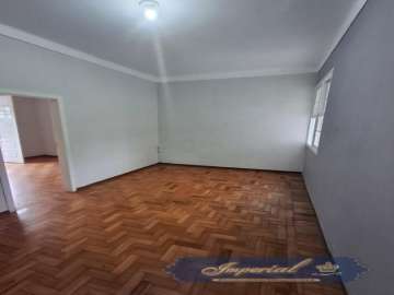 Apartamento para alugar em Mosela, Petrópolis - RJ