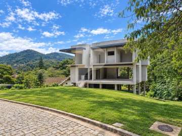 Casa à venda em Corrêas, Petrópolis - RJ