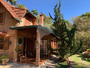 Casa à venda em Itaipava, Petrópolis - RJ